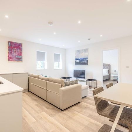 Entr - Modern Apartments In Windsor Exterior foto