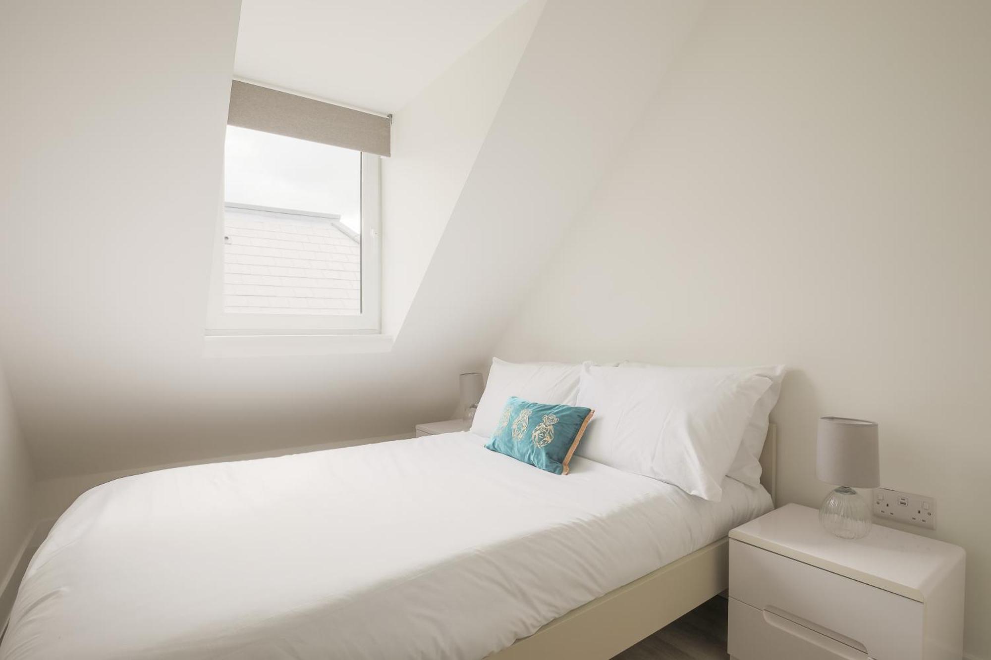 Entr - Modern Apartments In Windsor Exterior foto