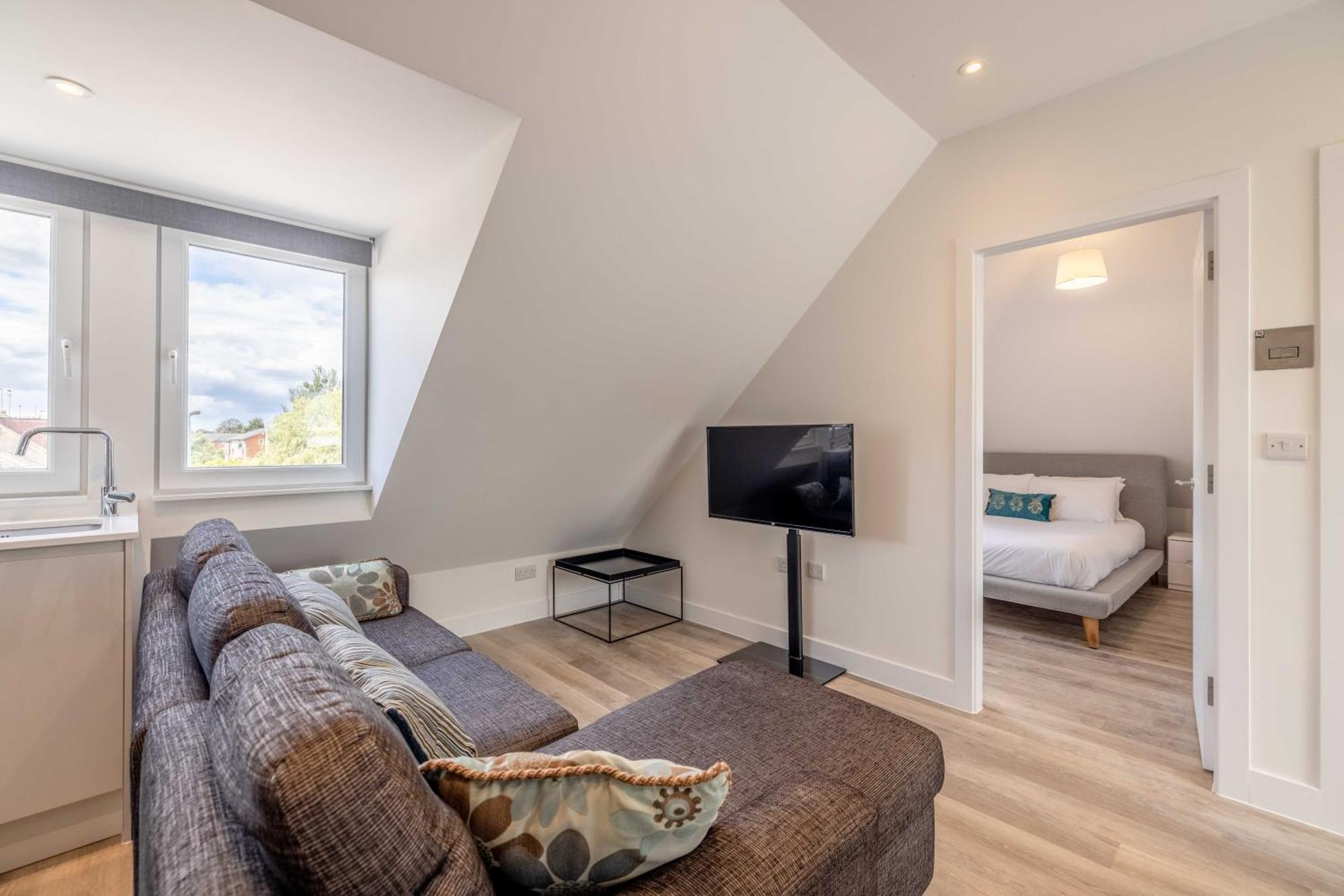 Entr - Modern Apartments In Windsor Exterior foto